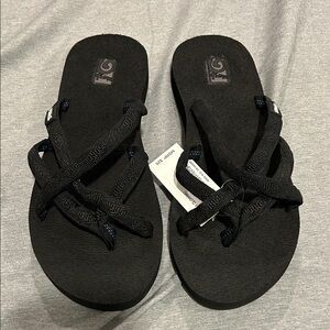 Teva Black Women's Sandals NWT